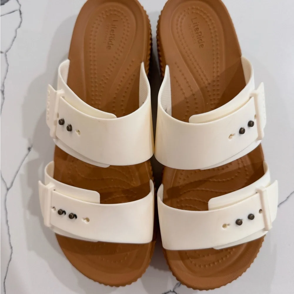 CROCS Brooklyn Wedge Sandals - Picture 2 of 4